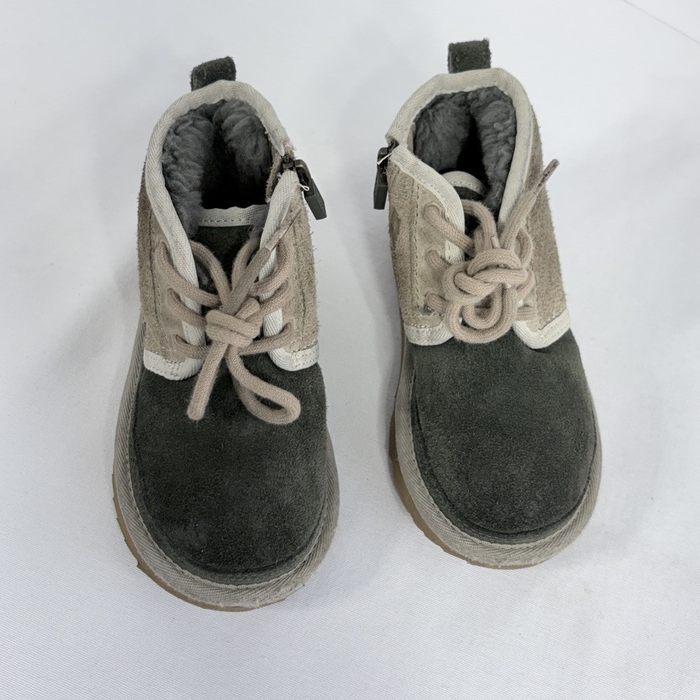 UGG Kids Neumel II Water Resistant Chukka Boots Green Tan Suede 1017320T Size 10